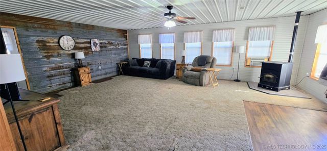 E 57th Street, Kansas, OK 74347