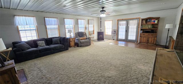 E 57th Street, Kansas, OK 74347