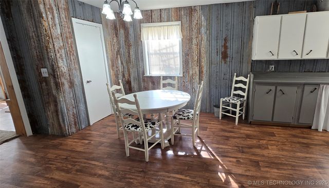 E 57th Street, Kansas, OK 74347