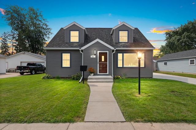 401 E 15TH STREET, Kaukauna, WI 54130
