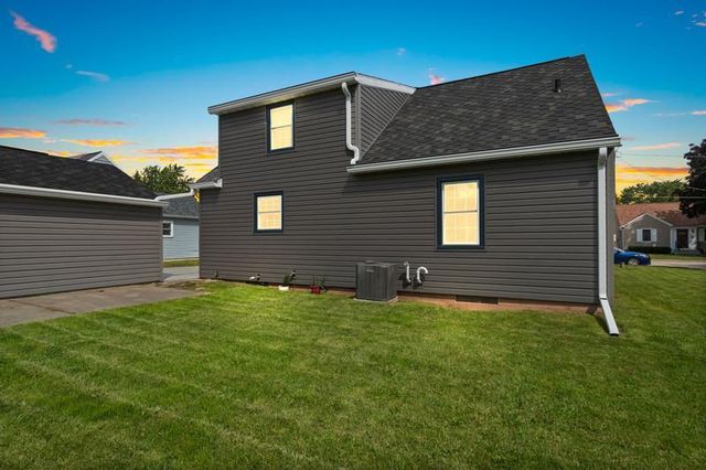 401 E 15TH STREET, Kaukauna, WI 54130