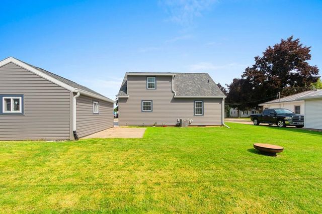 401 E 15TH STREET, Kaukauna, WI 54130