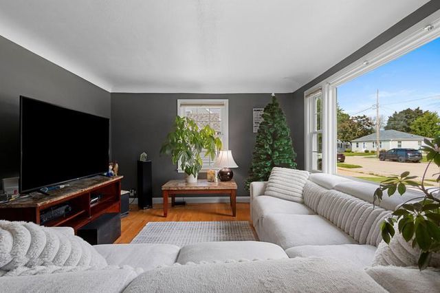 401 E 15TH STREET, Kaukauna, WI 54130