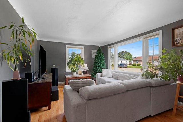 401 E 15TH STREET, Kaukauna, WI 54130