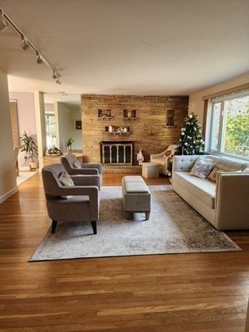 80 Woodcliff, Brookline, MA 02467