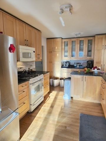 80 Woodcliff, Brookline, MA 02467