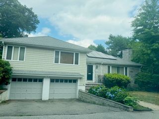 80 Woodcliff, Brookline, MA 02467