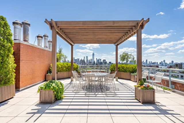 22 W 15th St Apt 5H, New York City, NY 10011