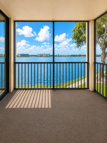 115 Lake Emerald Drive 210, Oakland Park, FL 33309