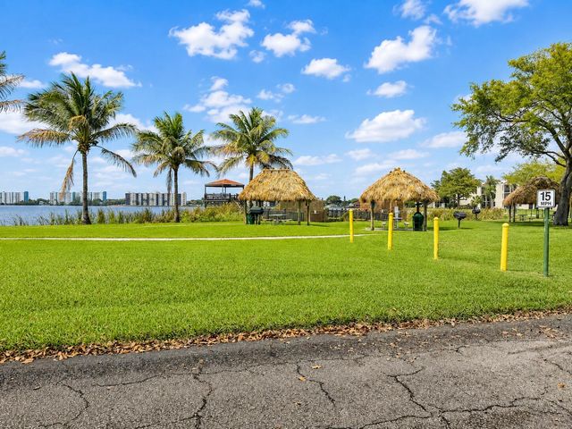 115 Lake Emerald Drive 210, Oakland Park, FL 33309