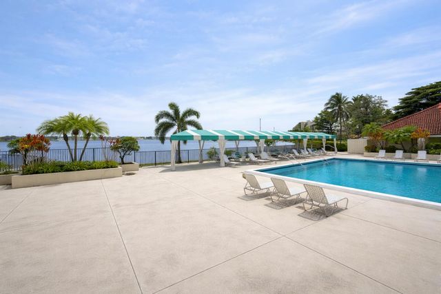 115 Lake Emerald Drive 210, Oakland Park, FL 33309