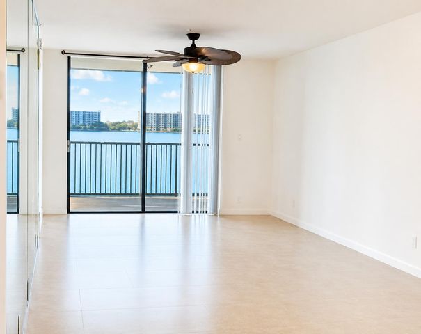115 Lake Emerald Drive 210, Oakland Park, FL 33309