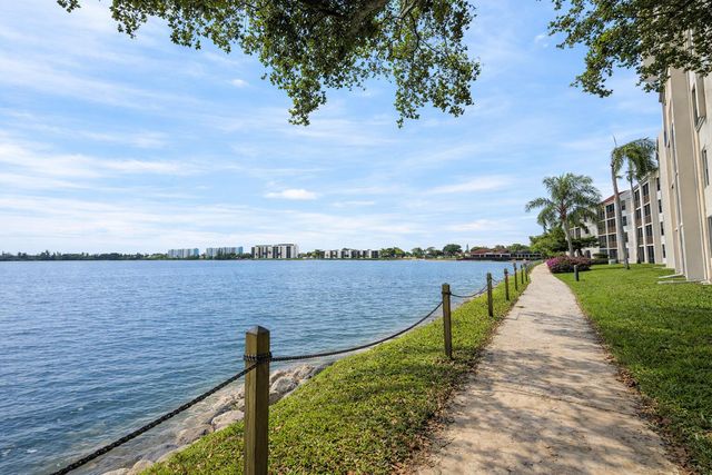 115 Lake Emerald Drive 210, Oakland Park, FL 33309