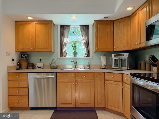 8525 CARDINAL LN, White Plains, MD 20695