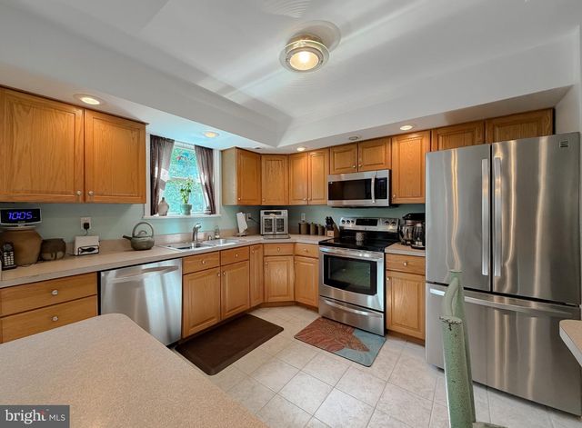 8525 CARDINAL LN, White Plains, MD 20695