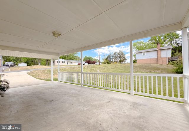 8525 CARDINAL LN, White Plains, MD 20695