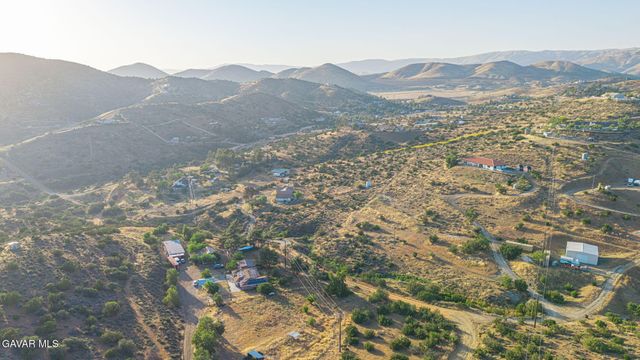 6780 Hubbard Road, Acton, CA 93510