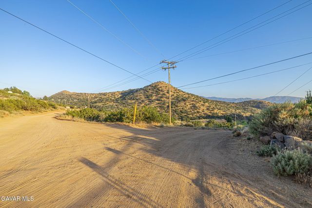 6780 Hubbard Road, Acton, CA 93510