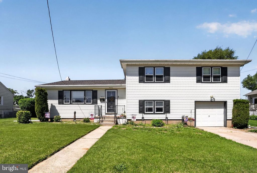 216 GREENWICH AVE, Paulsboro, NJ 08066