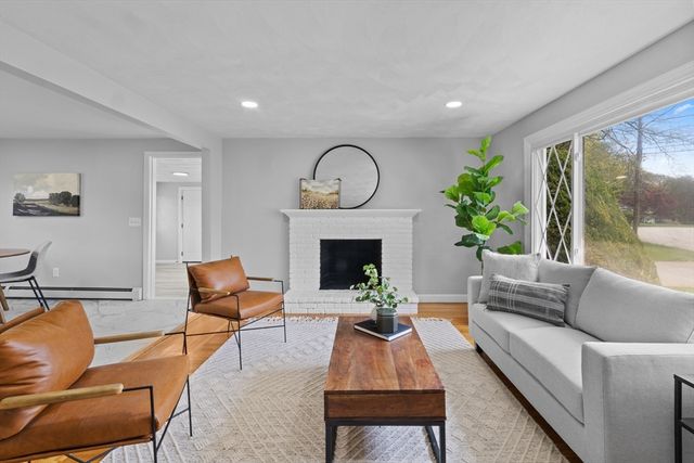 42 Tee Jay Dr, Seekonk, MA 02771