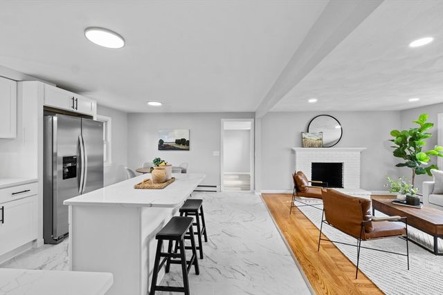 42 Tee Jay Dr, Seekonk, MA 02771