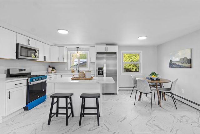 42 Tee Jay Dr, Seekonk, MA 02771