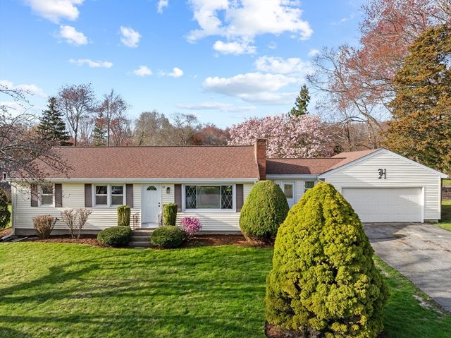 42 Tee Jay Dr, Seekonk, MA 02771