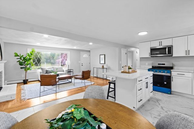 42 Tee Jay Dr, Seekonk, MA 02771
