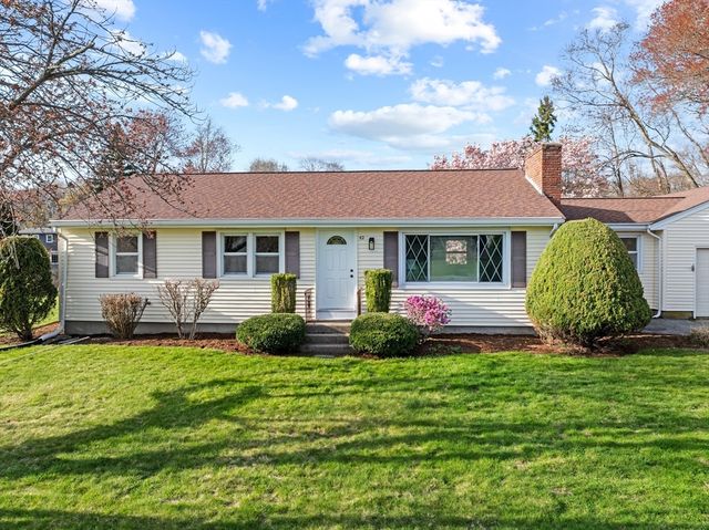 42 Tee Jay Dr, Seekonk, MA 02771