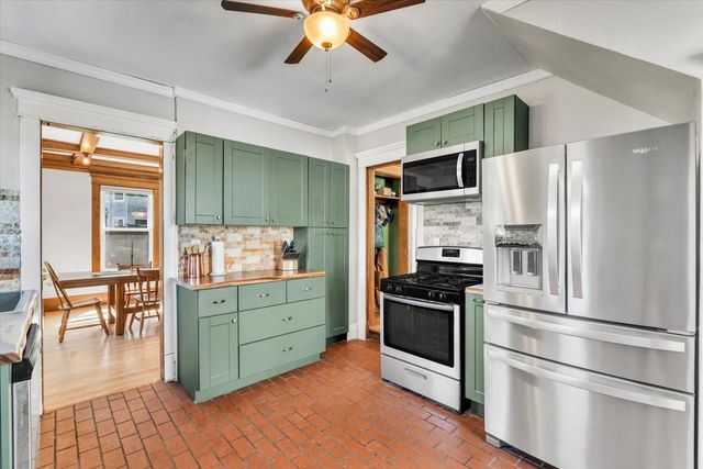 416 E Rusholme Street, Davenport, IA 52803