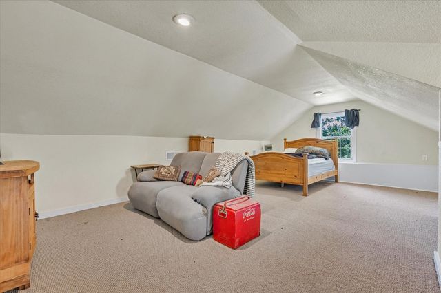 416 E Rusholme Street, Davenport, IA 52803