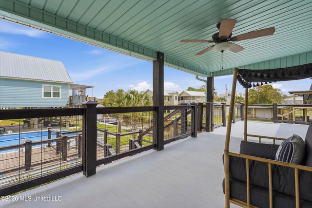 842 Deer Drive, Bay Saint Louis, MS 39520