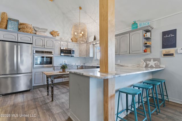 842 Deer Drive, Bay Saint Louis, MS 39520