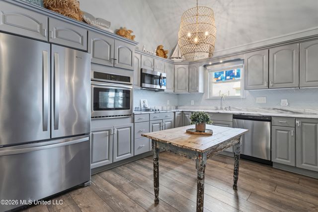 842 Deer Drive, Bay Saint Louis, MS 39520