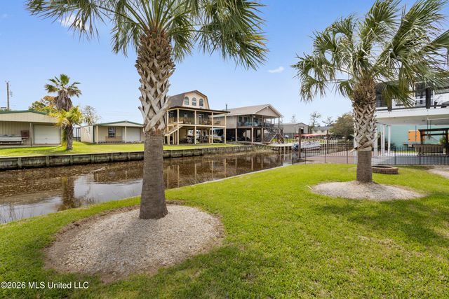 842 Deer Drive, Bay Saint Louis, MS 39520
