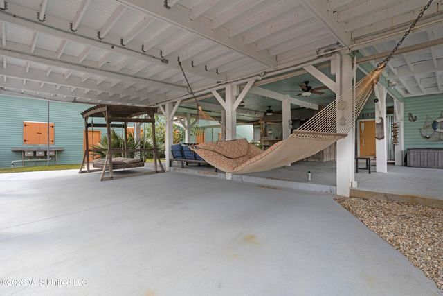 842 Deer Drive, Bay Saint Louis, MS 39520