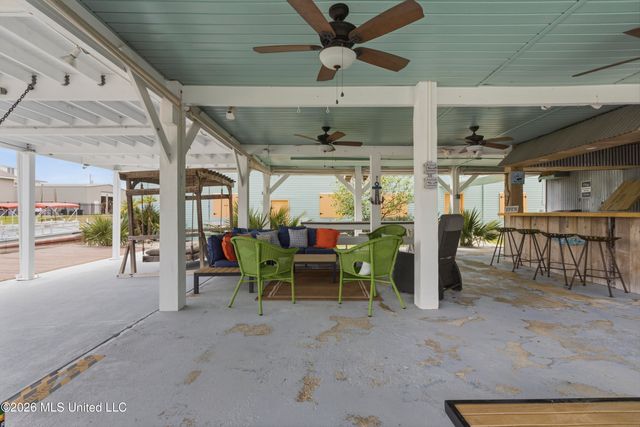 842 Deer Drive, Bay Saint Louis, MS 39520