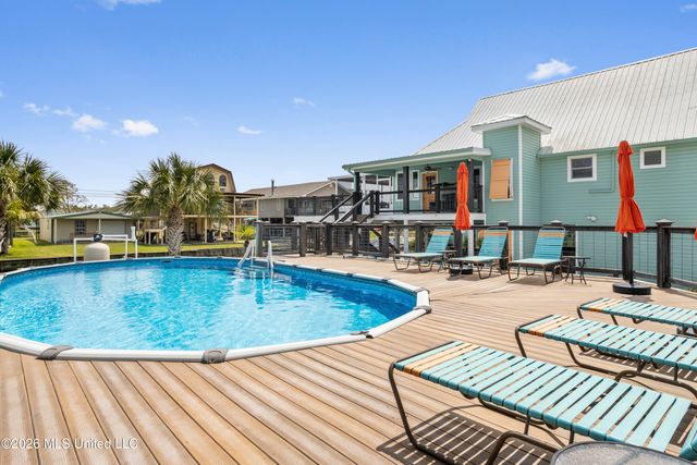842 Deer Drive, Bay Saint Louis, MS 39520