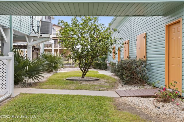 842 Deer Drive, Bay Saint Louis, MS 39520