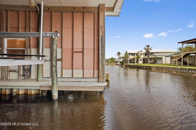 842 Deer Drive, Bay Saint Louis, MS 39520