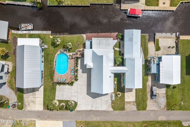842 Deer Drive, Bay Saint Louis, MS 39520