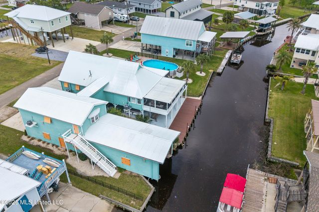 842 Deer Drive, Bay Saint Louis, MS 39520