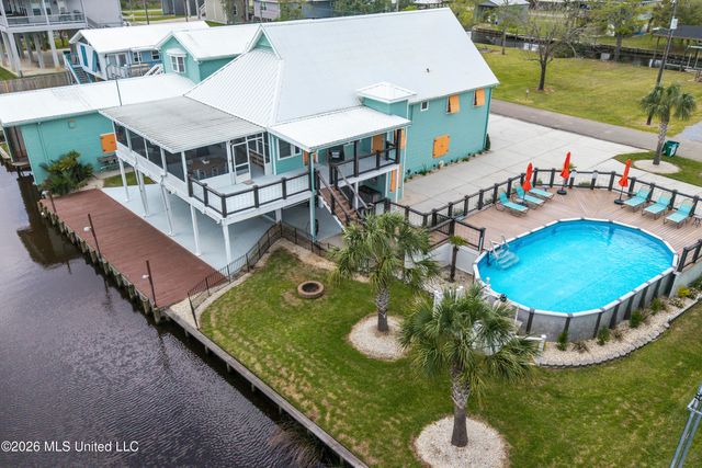 842 Deer Drive, Bay Saint Louis, MS 39520