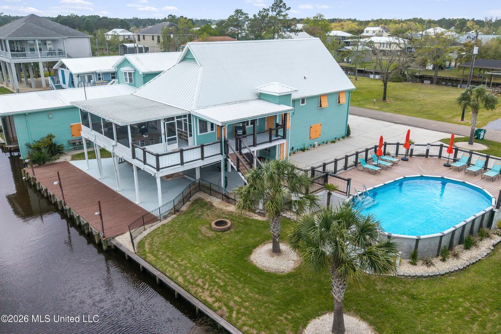 842 Deer Drive, Bay Saint Louis, MS 39520