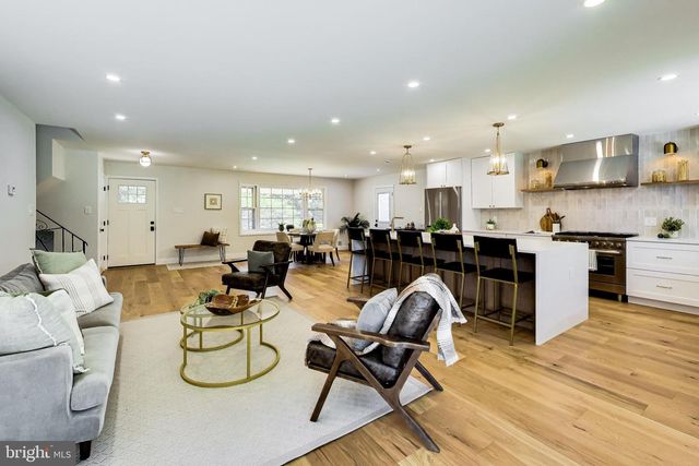 11832 ENID DR, Potomac, MD 20854