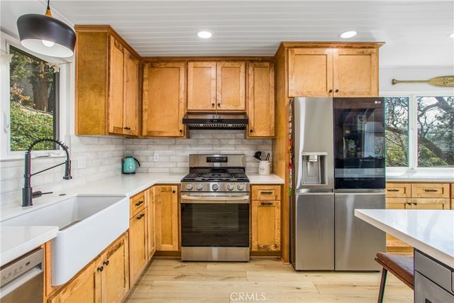 28834 Zion Drive, Lake Arrowhead, CA 92352