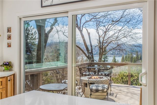 28834 Zion Drive, Lake Arrowhead, CA 92352