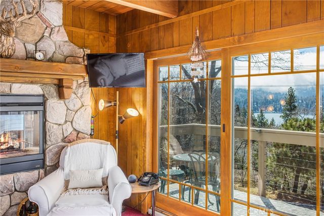 28834 Zion Drive, Lake Arrowhead, CA 92352