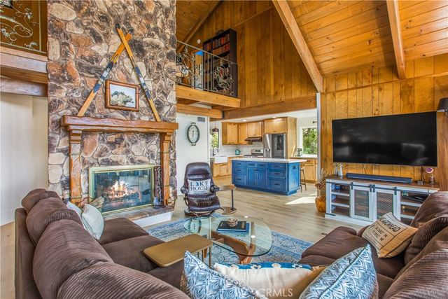 28834 Zion Drive, Lake Arrowhead, CA 92352