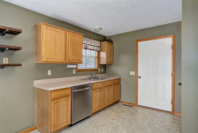 143 Pine Ridge Boulevard, Rogersville, MO 65742